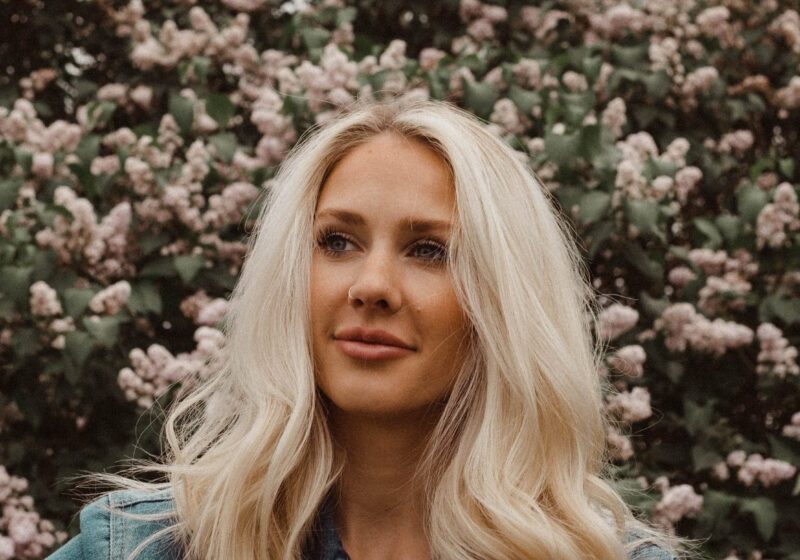 Artist of the Month: Amber-Jo Bowman