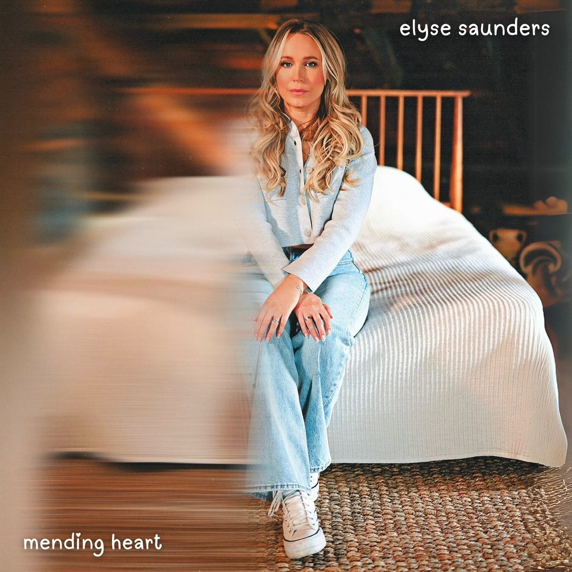 ELYSE SAUNDERS UNVEILS HER MOST HONEST SINGLE YET